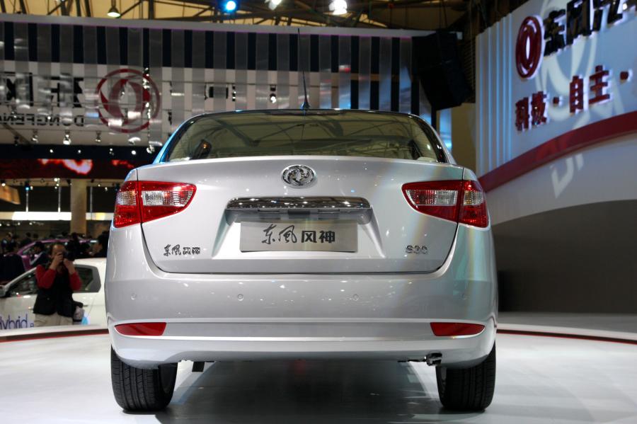  DongFeng S30 2010 года  (фото 3 из 11)